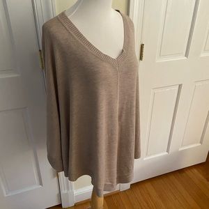 Stunning cashmere feel poncho sweater ❤️